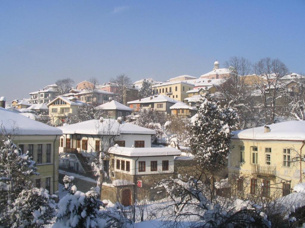Hostel Mostel Veliko Tărnovo Esterno foto